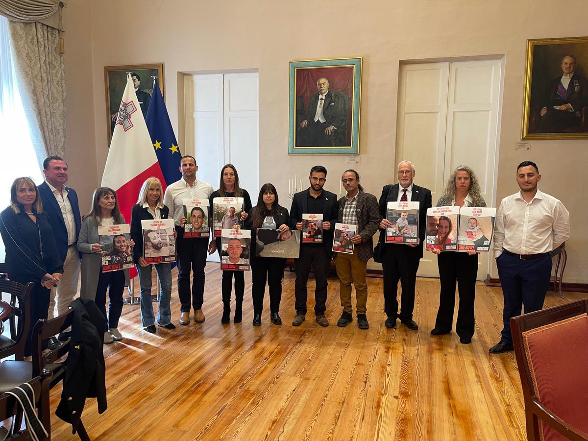 A delegation of the families of the Israeli hostages is currently visiting Malta, joined by the Israeli Ambassador to Malta and high ranking officials of the Israeli MFA.    The delegation held many high-level meetings including with the Prime Minister of Malta @RobertAbela_MT,…