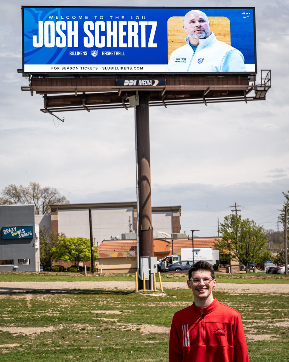 cam_neisler's tweet photo. Saw my work on a billboard for the first time yesterday. Pretty surreal feeling.

Exciting stuff going on in St. Louis right now. I’m so grateful for the opportunity to be a small part of it.

Go Billikens! 🔵⚪️🔵⚪️ https://t.co/s1HuqhCKIy