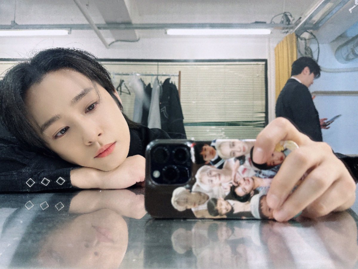 09.04.2024 / Weverse / <a href="/saicowow/">ㅇㅣㅈㅐㅈㅣㄴ</a> 

Siyah saç
_
Cr: ftjoy