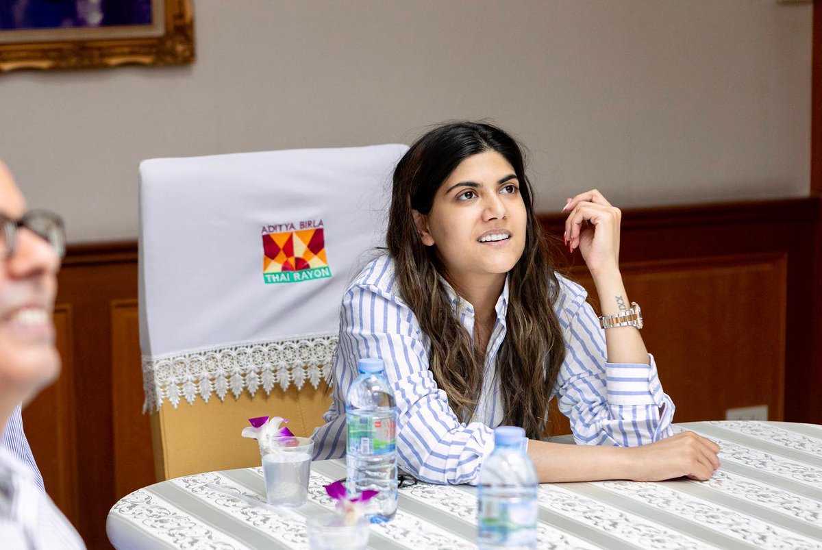 Hello CEO Ms @ananya_birla Mam 😍😍😍😍😍🥰🥰🥰

#Artist #AnanyaBirla #Ananya #AnanyaShreeBirla #AnanyaBirlaTeam #AnanyaShree #BusinessWomen #AB @NeerjaBirla #AnanyaBirlaFans #goodnight #Business