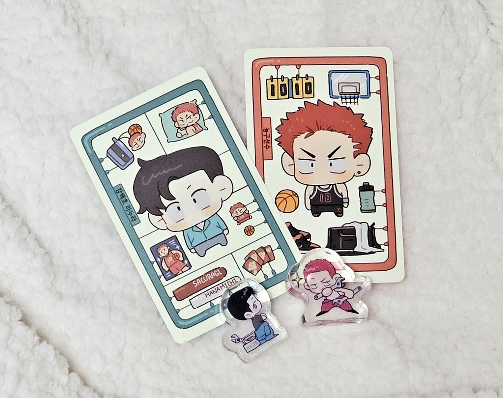 #양호열의커리어하이

받자마자 두께에 압도 당했습니다ㅋㅋㅋㅋㅋ
작가님들의 진심이 느껴지는 사이즈네요 👍
정말 다양한 직업들이 있어서 많이 기대가 됩니다! 재미난 책 내주셔서 감사합니다!
즐겁게 읽겠습니다! 😆🫶💕