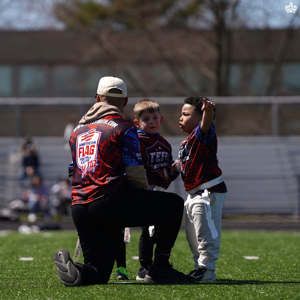 Spreading the love for the game!🏈 

This past weekend, our Darius Davis made a special appearance at the TEFFL Free Camp in Lorain, Ohio, inspiring over 150 young athletes with his passion and coaching! 💪🍀