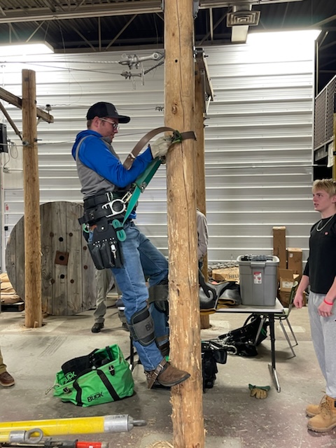 The first-year Electrician students went to the Granite Falls campus to participate in pole climbing activities with the Powerline students. #minnesotawest #learnwithpurpose #powerline #electrician