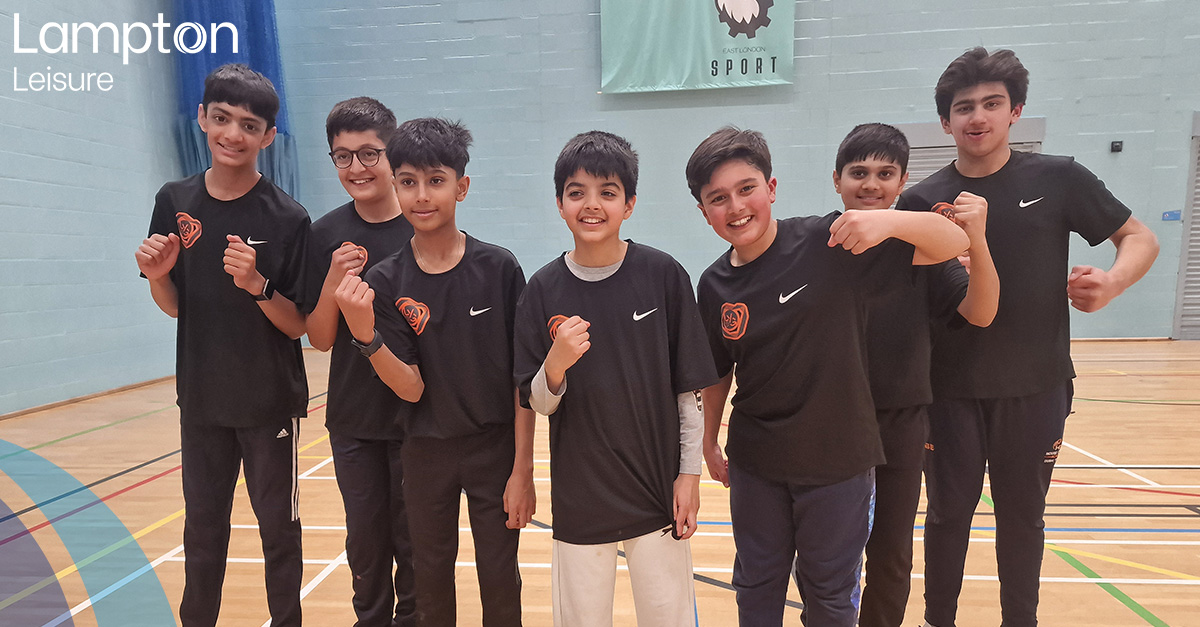 Hounslow emerged as the champions of @LdnYouthGames cricket competition for the first time. The team triumphed 62-61 in a nail-biting final against Redbridge. Well done and congratulations 🏆 tr.ee/6b7rNyfHEk