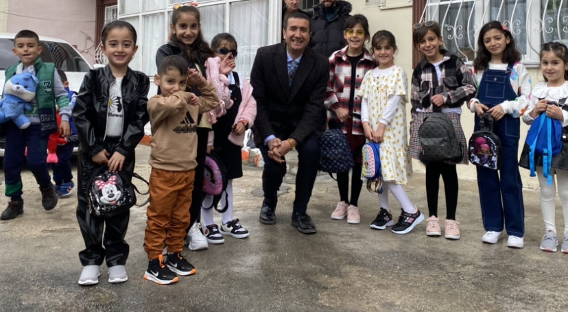 Hayatı çocukların duygularıyla yaşamak”dünyanın en temiz en değerli yaşayış tarzıdır ..