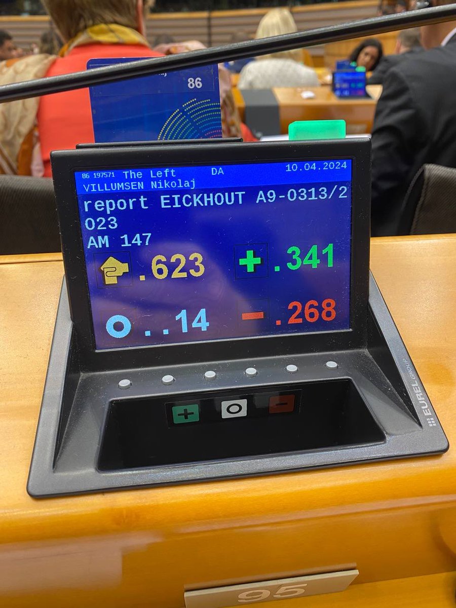Tak til de 341 medlemmer af EU-Parlamentet som netop har stemt for en banebrydende ny aftale om el-lastbiler! Den vil spare EU for millioner tons CO2, sætte kæmpe skub i omstillingen af transportsektoren og sikre at vi bevarer gode grønne produktionsarbejdspladser i EU #eudk