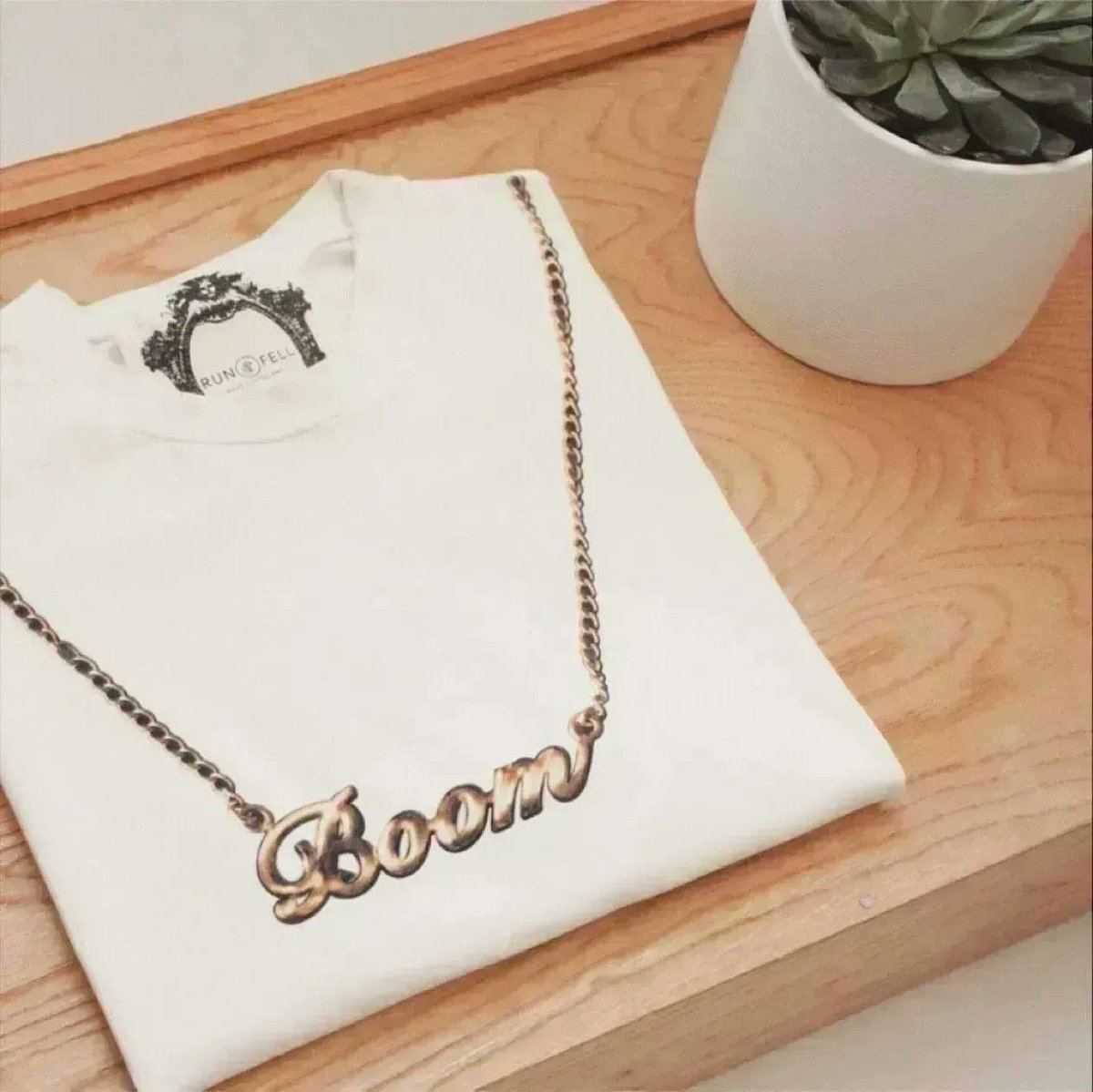 B O O M .

Gold necklace print T-shirt. Made in Manchester, from a blend of #Organic Cotton & #Bamboo.

SHOP NOW: buff.ly/2Jn6pB0

#organiccotton #madeinmanchester #madeinengland #streetwearstyle #boom #Mensfashion #GraphicTee #StreetStyle #sustainablefashion #menswear