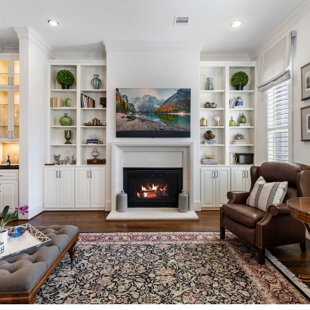 Ready to sell your home? Here are 3 tips for staging your living space:

-Declutter and depersonalize
-Highlight key features
-Create a welcoming atmosphere

We'll guide you through the process! #realestatesale 
#homeselling #thewoodlandstexas #thebrownstonegroup