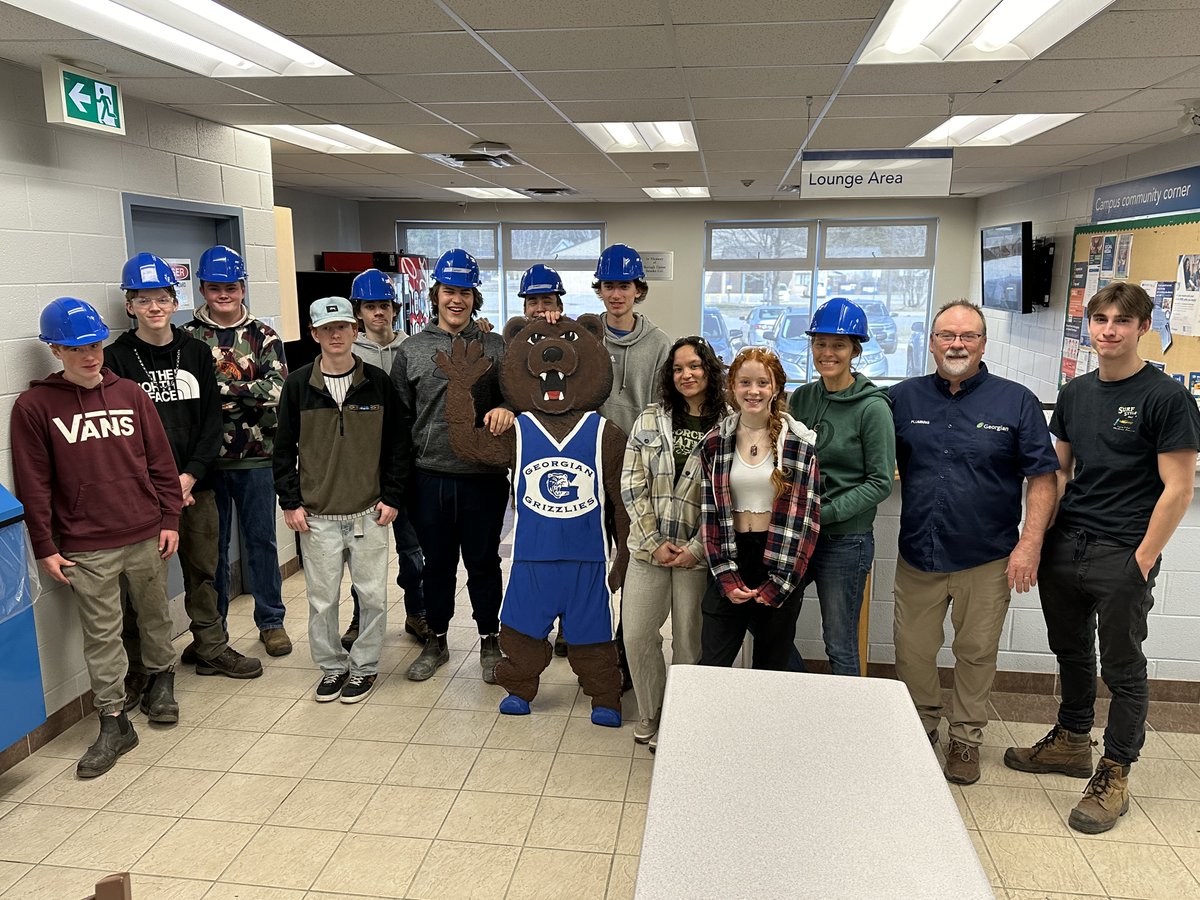 That's a wrap for this group of #DualCredit #Plumbing students!

This crew has been onsite one day a week for the last seven weeks learning safe handling and operation of plumbing tools, materials and equipment.

Congratulations! 👏

#experiencegeorgian