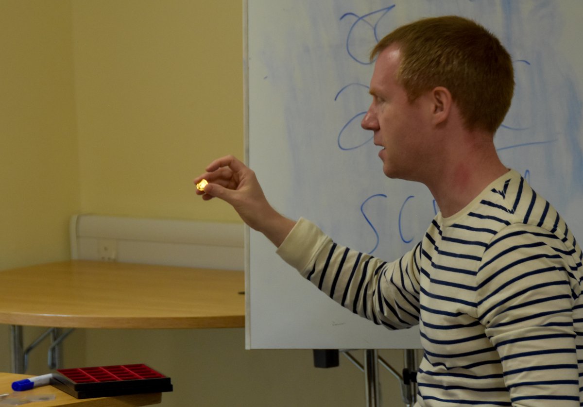 The day after publication of a major new finding in medieval coinage, Fellow @Rory_Naismith led a workshop for visiting 'Medieval Worlds' residential students, an outreach programme unique to #CorpusCambridge. The students were enthralled by the fascinating coins he brought. 🪙