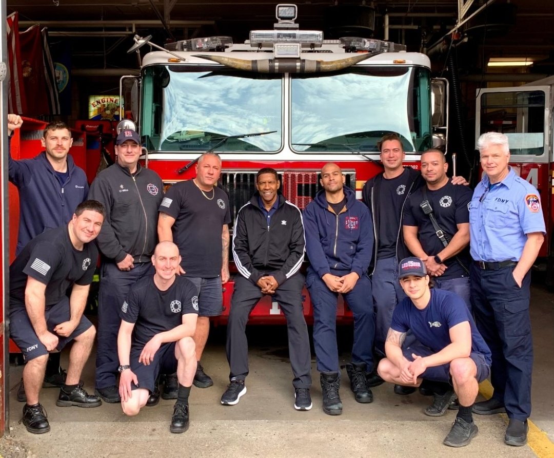 NYCFireWire's tweet photo. Denzel Washington paid a visit to Engine 4/Ladder 15.  “The Wall Street Bulls” https://t.co/isWY8gTn3B
