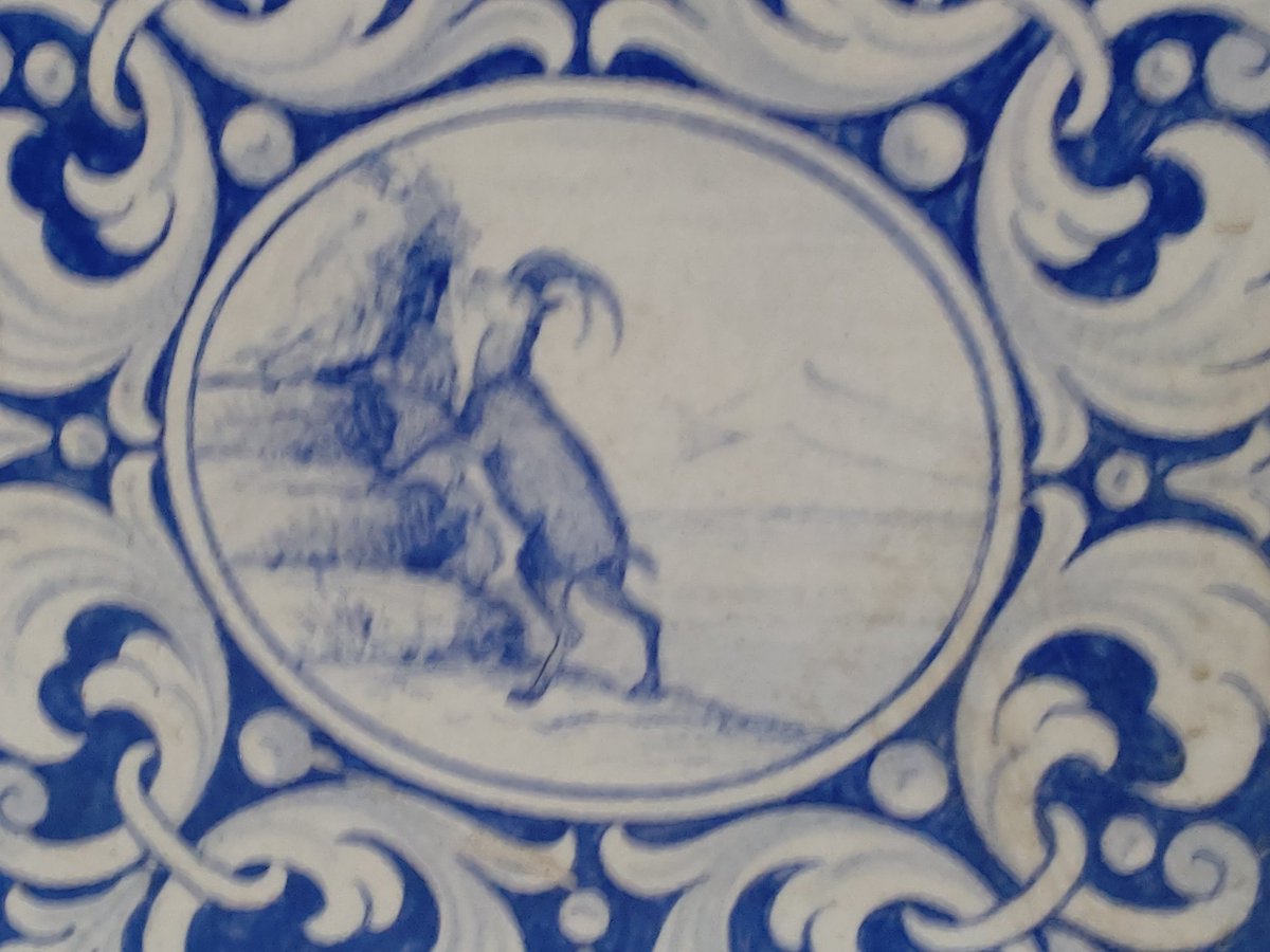 cheerssu's tweet photo. #TilesonTuesday with Alpine animals #steiermarkliebe
@StormHour
@ThePhotoHour
@antonbeletskii https://t.co/GQMbcBvH4c