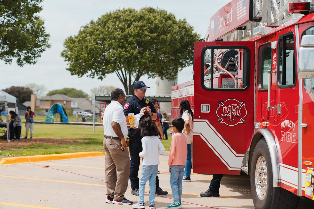 gisdnews's tweet photo. Herfurth PTA was selected as one of the ten schools nationwide to pilot the National PTA's Spring 2024 Fire Safety Program! It was a successful event this past weekend. Parents and students learned about the main causes of fires, the importance of preparation, and how to prevent fires at home. Their partners and sponsors were Kidde and their Cause for Alarm™, Rowlett Fire Department, Nothing Bundt Cakes Rowlett, Credit Union of Texas, The Rowlett Citizen Corps Council, Rowlett Community Emergency Response Team (CERT), Rowlett Fire Corps, Explorer Post One, The (EMT) Program and the Firefighter Program at the GRCT, Rowlett Public Library, Alert-All, Rockwall Fire Protection, Rowlett Police Department, Rowlett Emergency Medical Services, and Bounce n More.

It was such a fun event!