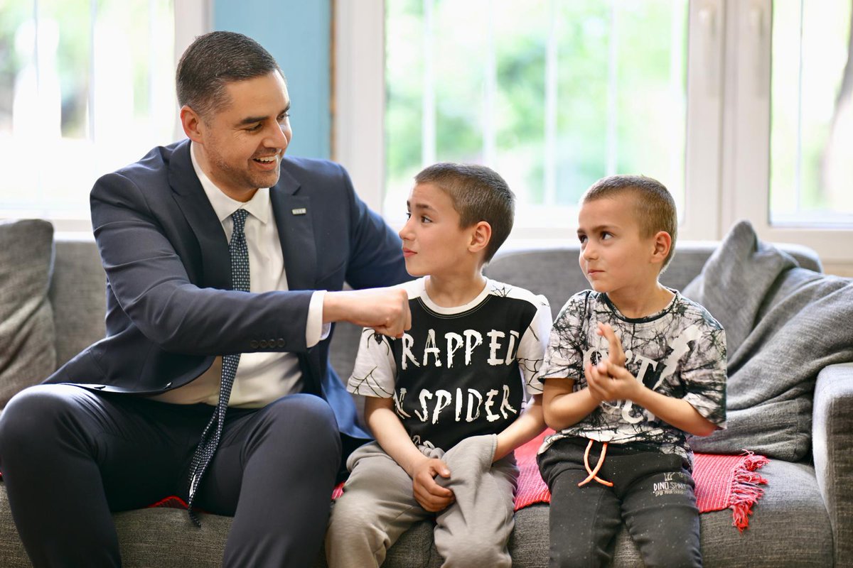 💬'The OSCE continues to make tangible differences for people on the ground.' @MinisterIanBorg visited a drop-in shelter managed by the Centre for Youth Integration (CYI), a partner of @OSCE_Serbia. Discussed the vital support provided to children belonging to Roma community &…