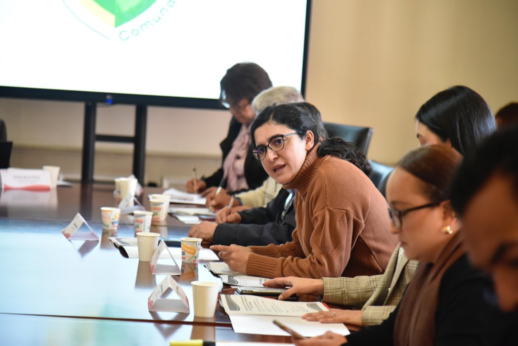 Como parte de la respuesta institucional ante los ataques a los y las lideresas comunales y cumpliendo con lo solicitado, estamos hoy instalando la Mesa Nacional de Seguridad con los Organismos de Acción Comunal, creada por la Resolución 0301 de 2024, con el objetivo de dar…