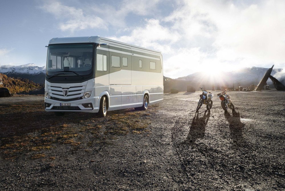 Sy45rp's tweet photo. Embark on the ultimate journey of luxury and convenience with the #Morelo Grand Empire 110 GSO #motorhome. Featuring an external garage for your car, a reclining sofa, rear island #bedroom, and a fully equipped kitchen, every adventure is elevated to new heights. https://t.co/QOCCLE9Hlm