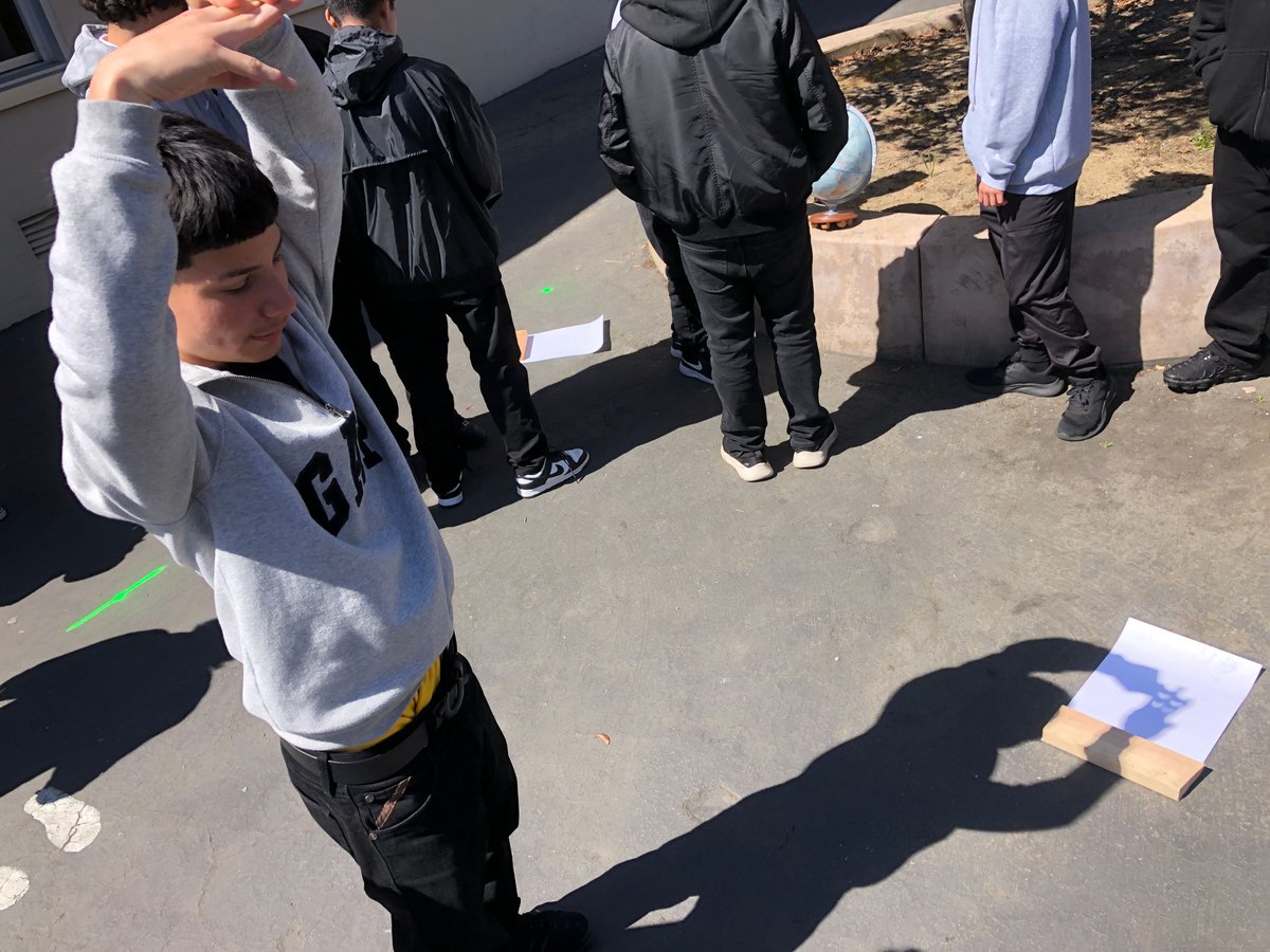 CSWSalinas's tweet photo. Sweet eclipse memories from El Sausal: more than 10 classes were able to observe through our telescope as well as learning how to do small hole projections with paper plates or even fingers!
#Toolsinyourhands
#STEM
#STEAM
#LearnByDoing
#SUHSDleads
#suhsdstrong https://t.co/NnEVt9hR53