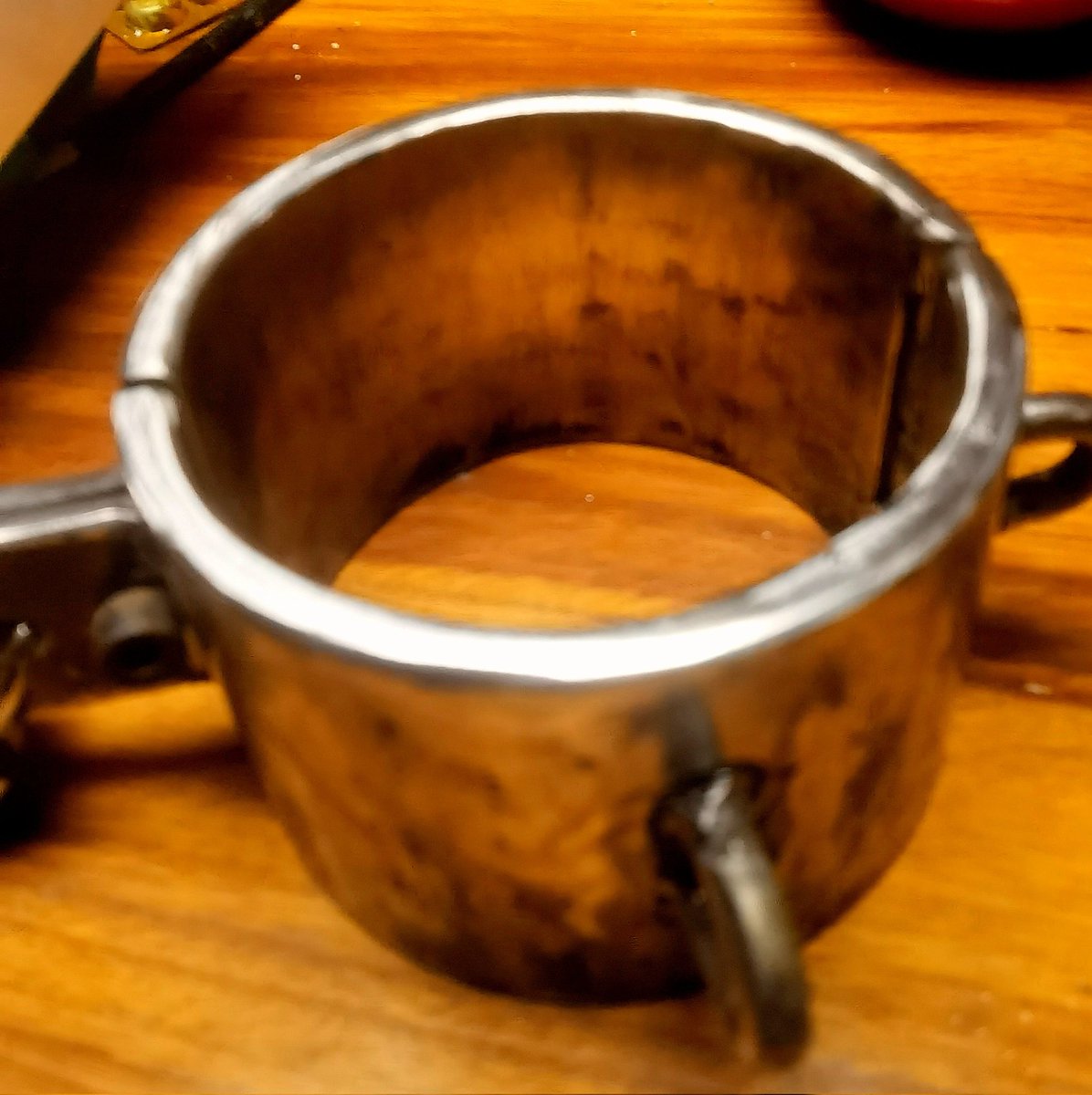今天出炉的大金属项圈有来试试的吗？
#绳道馆 #项圈 #BDSM https://t.co/r5tNtRp6RA