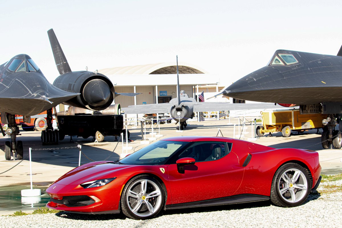 Spy plane triumvirate + a Ferrari 296 GTB. @vividcloudofwat @ribachio @paulripke @MrJamesMay @michele69028102 @JetArtAviation @MattSmartie999 @mattjameswright