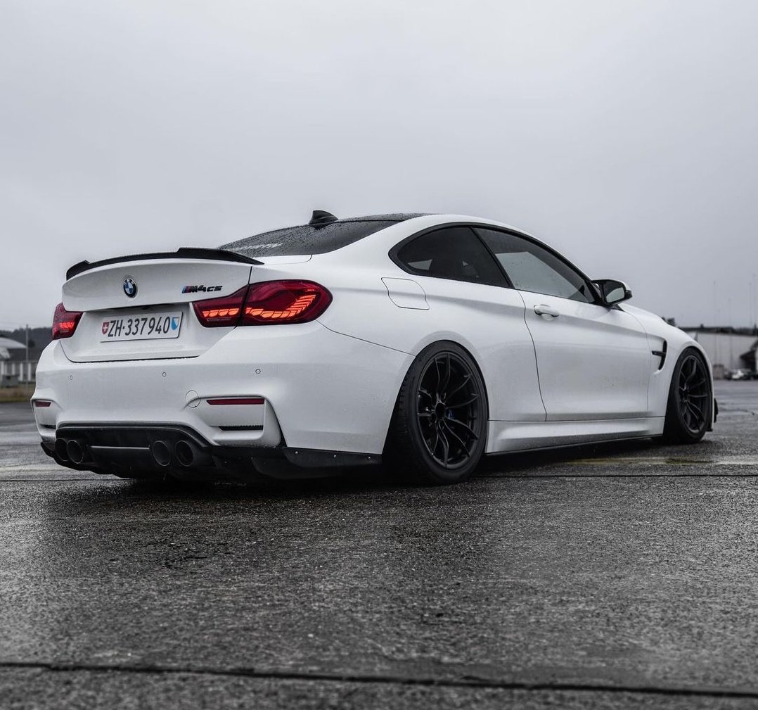 BMW M4cs ⬜