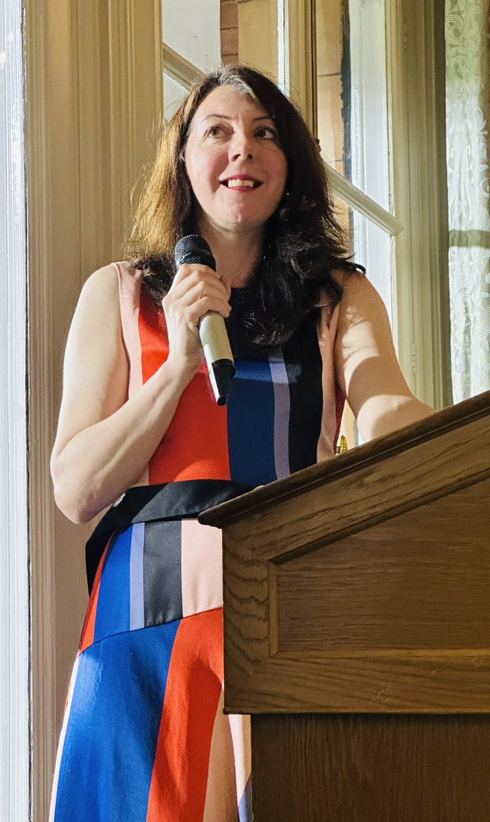 Annie Chave tweet media