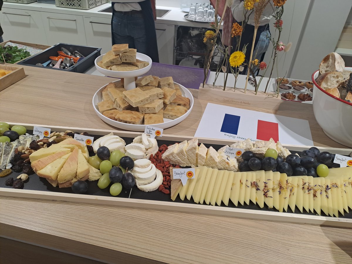 Thank you all attendees of the EDA Dairy Policy Conference. Now it’s time to enjoy our famous Annual Cheese buffet! 🧀🧀🧀🧀🇪🇺