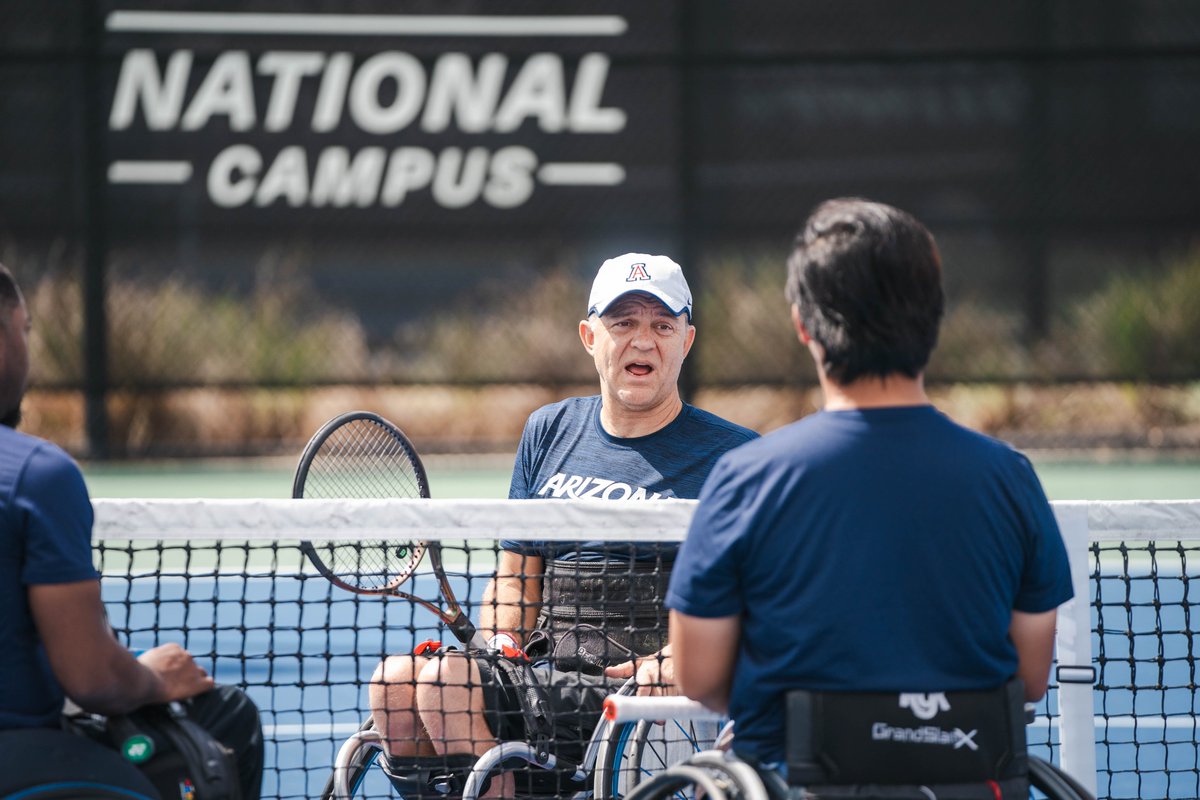 Action Is Underway In Lake Nona 🏆 Morning team play is now complete! The second wave of team matches hit the courts at the top of the hour! 📊 tinyurl.com/59u6c5uh (Draws) 📺 tinyurl.com/4hu99vhd (Live Stream) #WeAreCollegeTennis | #WheelchairNats