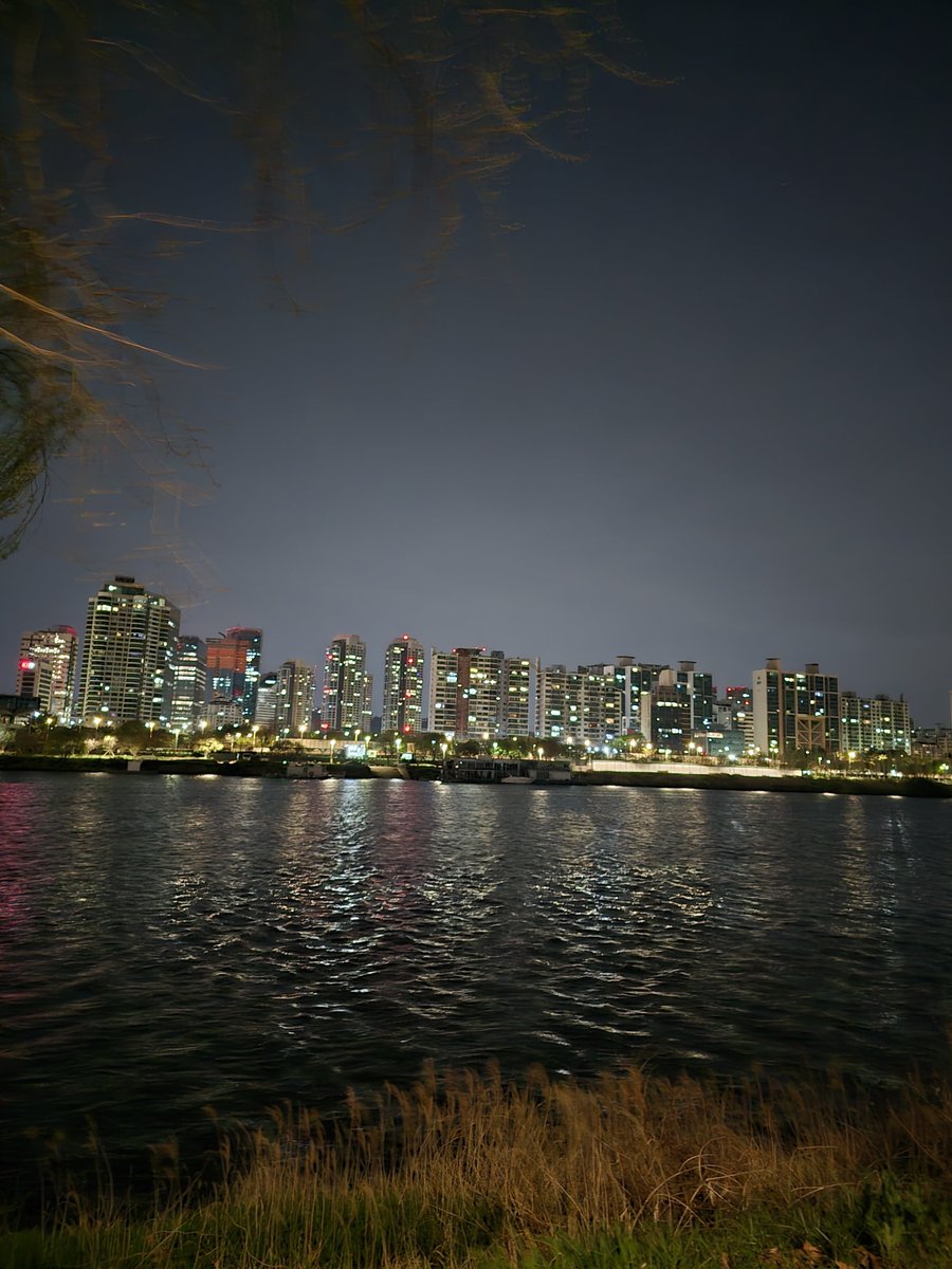 EN7ernally's tweet photo. sunoo weverse update 🏙️🤍 https://t.co/AceGZFKuAr