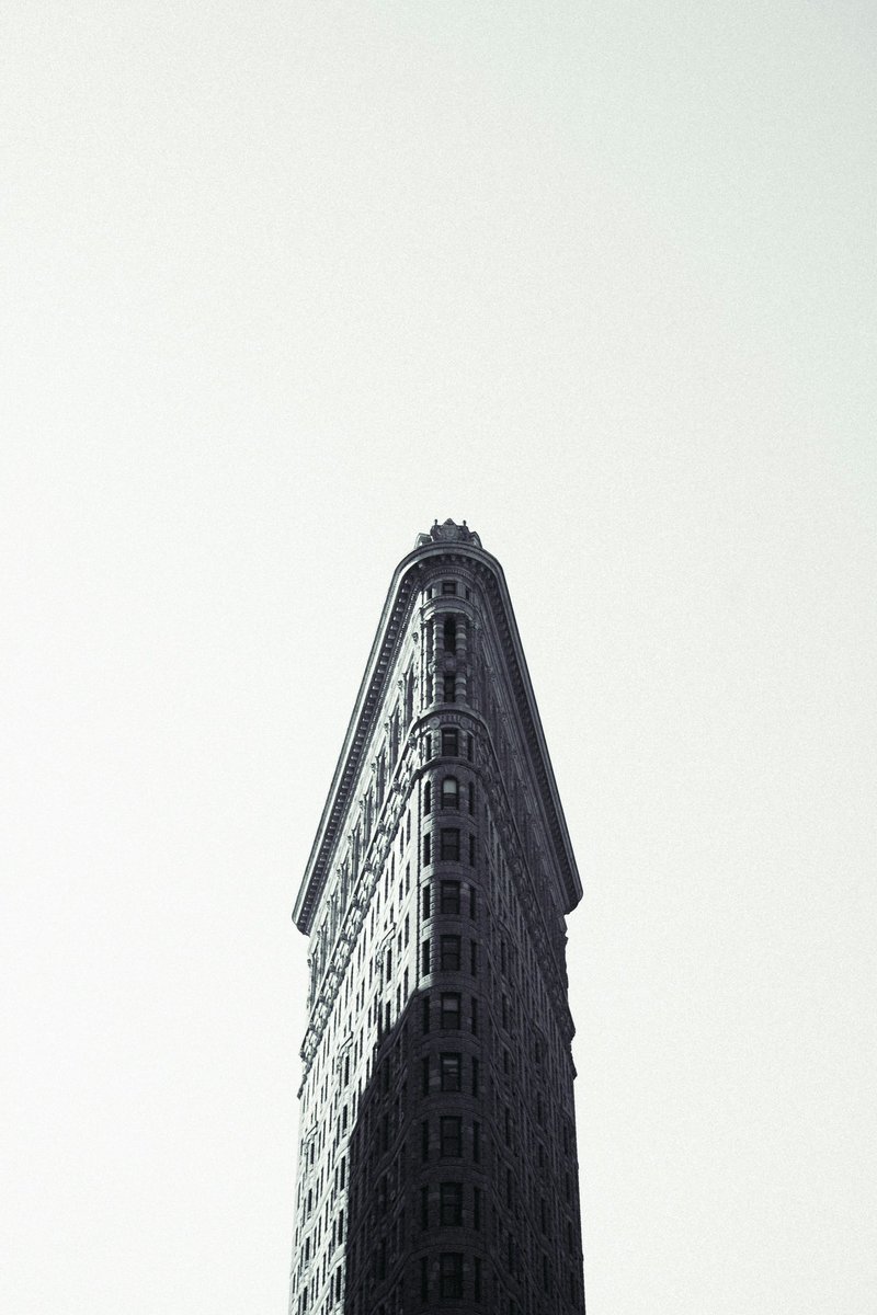 Monochrome Flatiron New York, United States📍 Photographer | Luke Matthews 📸