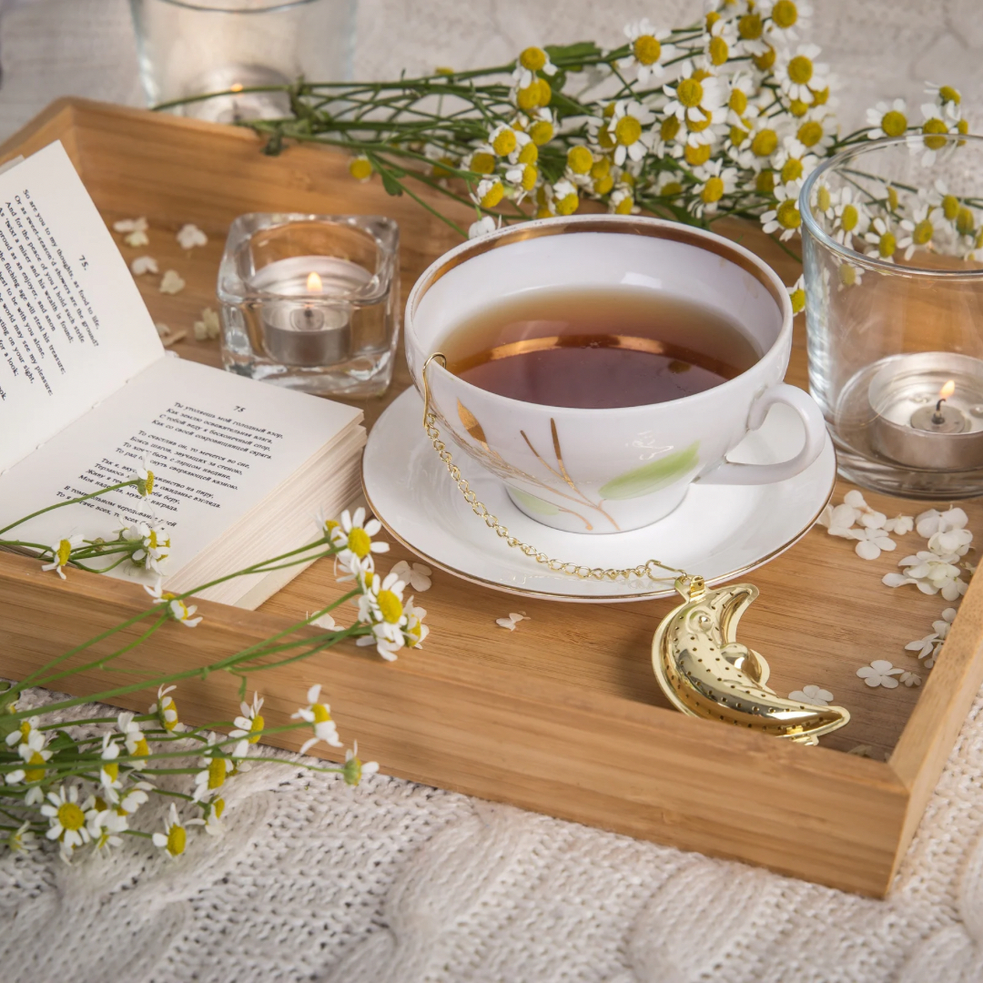 DrCSeeDC's tweet photo. Health Tip: Do you drink hot tea? If you don't here are a few reasons you might want to start..
-Matcha Tea is full of powerful anti-oxidants 
-Mint tea can help sooth an upset stomach and bad breath
-Chamomile tea can help with skin irritation and improve menstrual cramps
-G ... https://t.co/hVsnmoEsPt