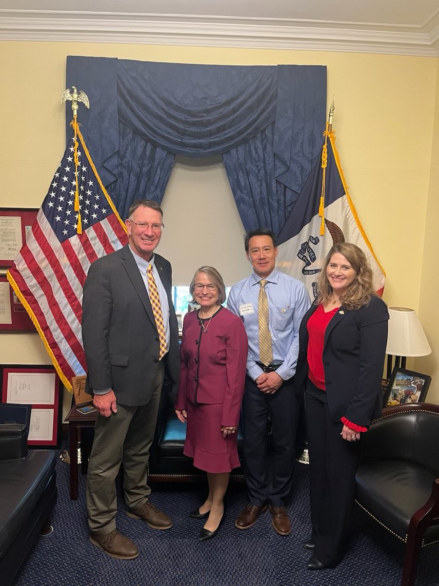 Had a productive meeting with @ISUVetMed today. We discussed the shortage of Veterinarians and medicine faculty as well as the National Animal Health Laboratory Network. Always great to meet with fellow Iowans here in D.C. to talk about the issues impacting our state. #Iowa