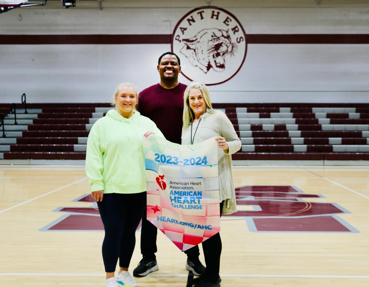 More than 800 students at @SmyrnaMiddle have completed hands-only CPR training through the American Heart Association. Training was led by teachers Donald Whitmore, Kati Ingram, Terri Argo, and Cody Dailey (not pictured) led the trainings.