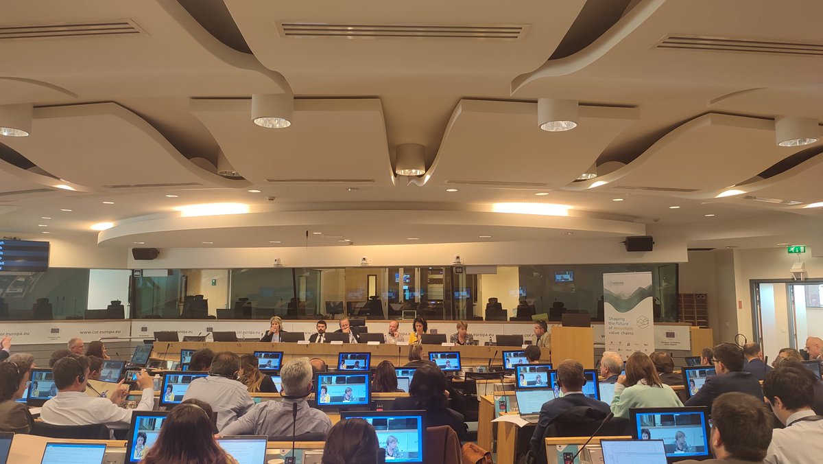 Le Président de #oriGInEU 🇪🇺 <a href="/McDeparis341/">Charles Deparis</a>, en clôture de l'événement 'The new legal framework for the #EUQuality', insiste sur les producteurs de #IndicationsGeographiques au cœur de la mise en œuvre du nouveau Règlement <a href="/paolodecastro/">Paolo De Castro</a>