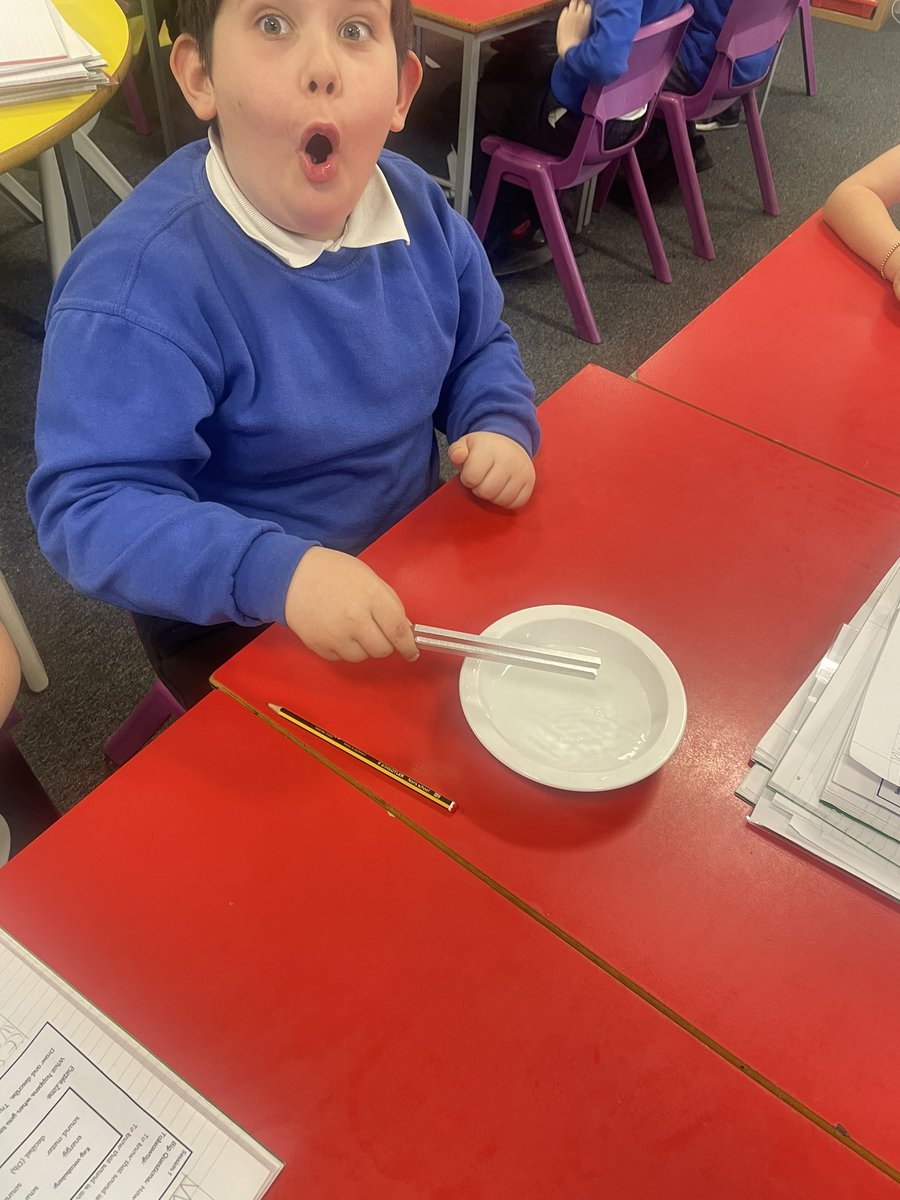 TPAYear4JB's tweet photo. I’m #TPAScience, we’ve started learning about sound and how it is caused by vibrations. Just look at that ‘Woah, look what happened!’ face! @DeltaTrust_Org #MrsOyeisproud https://t.co/GJSisCGul7