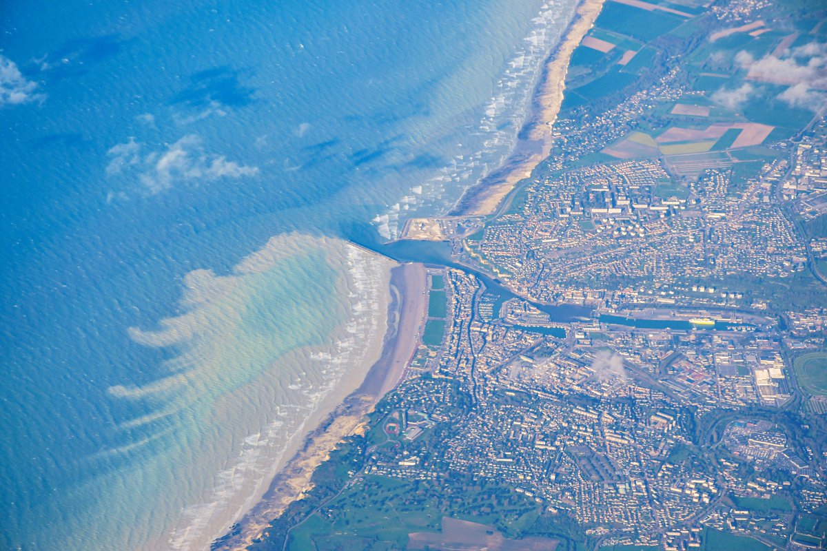 I'm a coastal town in Normandy. My port provides a shipping service to Newhaven in England. Who am I? 📸 Photo taken yesterday on my flight from Gatwick to Geneva. . #frenchmoments #MagnifiqueFrance #EnFranceAussi #ExploreFrance #visitnormandy #enjoydieppe #seinemaritimetourisme