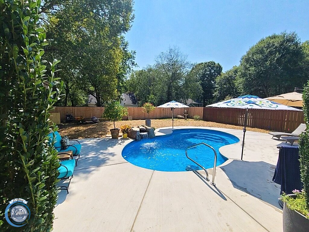 PoolscapesCLT's tweet photo. Why not go to Venice. This is our Venetian #fiberglasspool model. #swimmingpool #backyardpool https://t.co/FKwTPOSHus