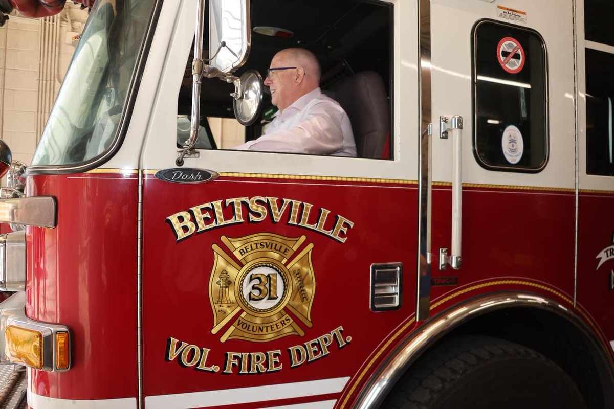 Governor Larry Hogan tweet media