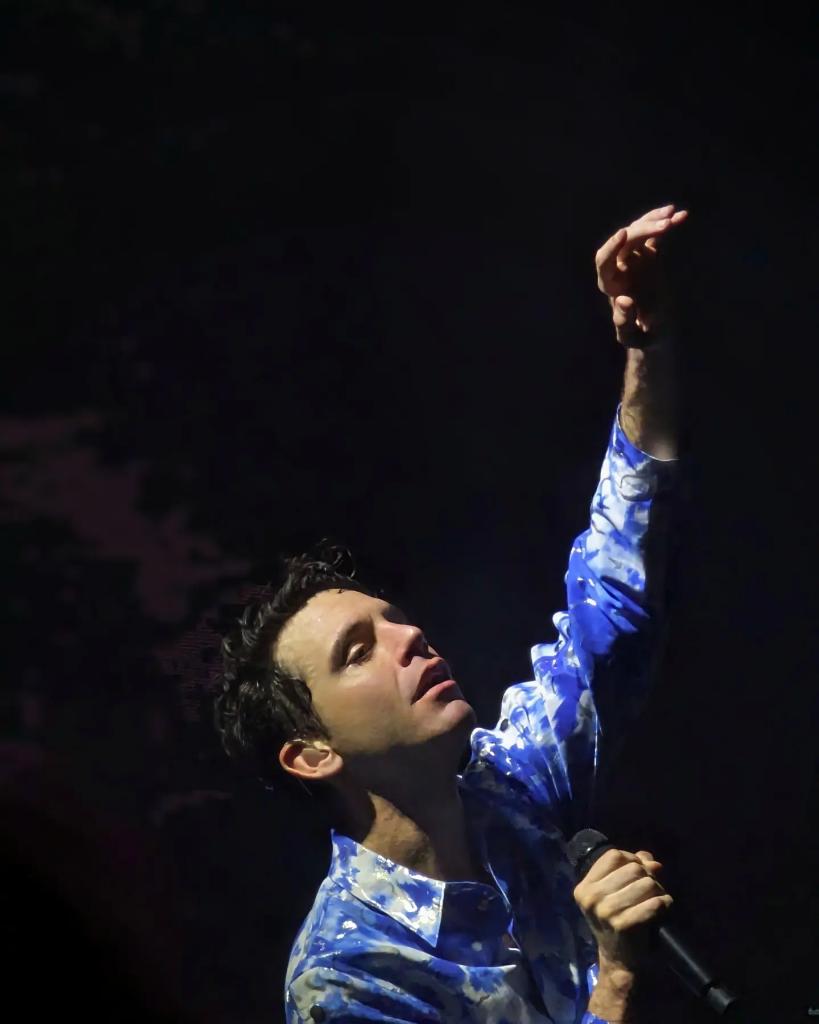 verobott's tweet photo. @mikasounds in London 👑
Thank you, that was incredible, still can't get over all the emotions ❤️
#mika #mikasounds #apocalypsecalypsotour #apocalypsotour #eventimapollo #mikainlondon https://t.co/LtSA95K7nl