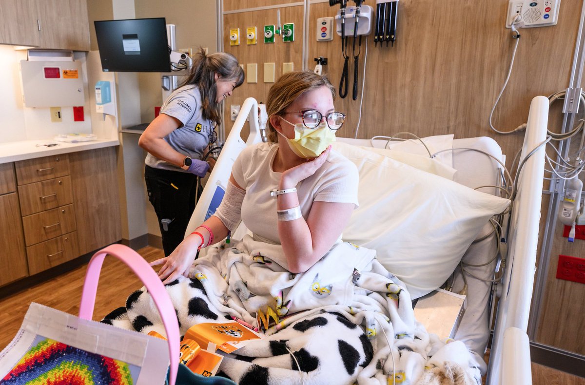 Big smiles, big moves! The first pediatric patients are officially moved into our brand-new Children’s Hospital. One step closer to our official grand opening in June! 💛