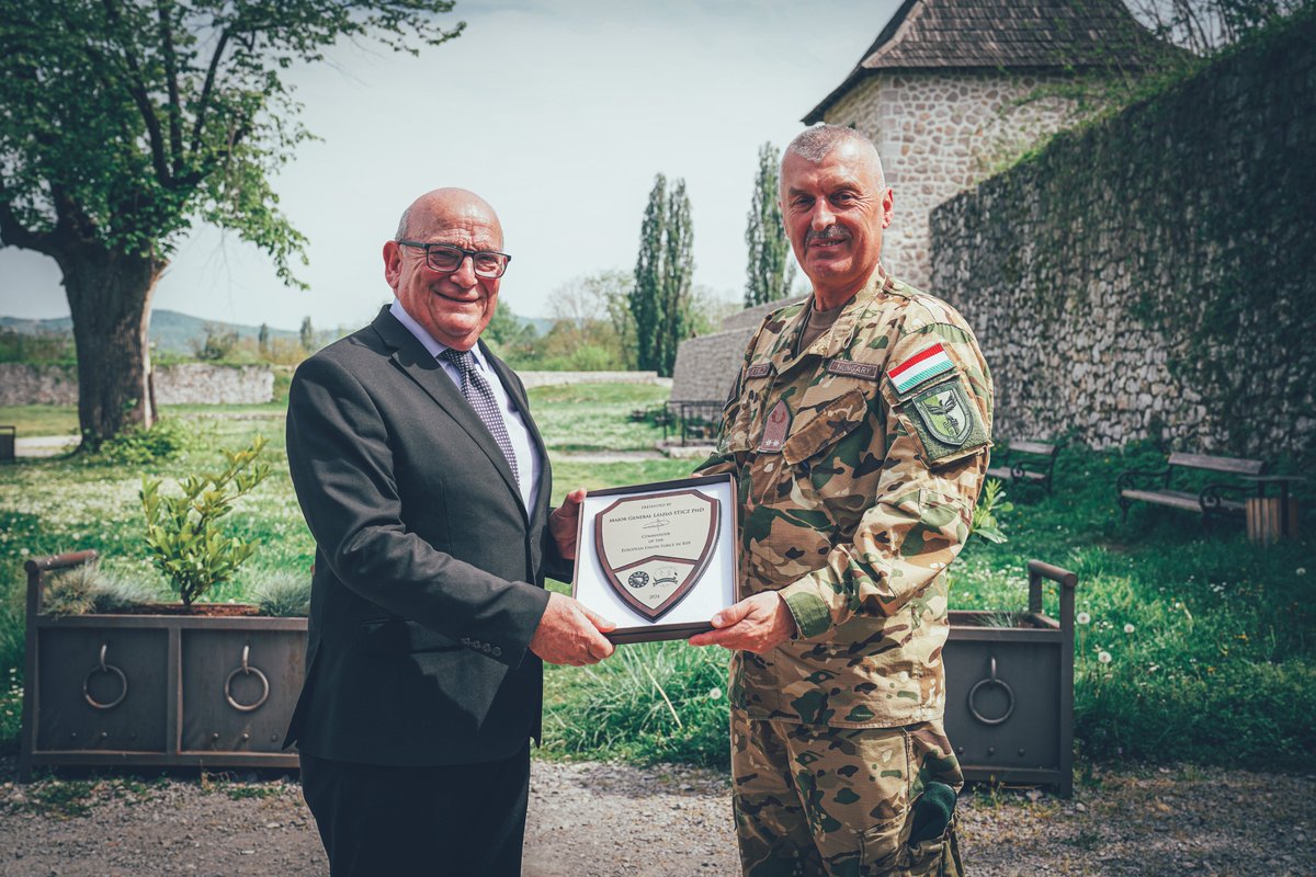 COM EUFOR MG Sticz met with Lord Stuart Peach, UK’s Special Representative to the W. Balkans and emphasized that France, together with Italy and Romania provide a Strategic Reserve Force battalion which will conduct training and patrol activities in BiH for approximately a month.
