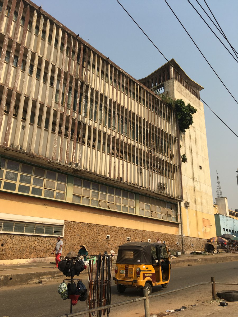 Here's a 3D model of the Kingsway Stores in Ibadan, Nigeria (along with a photo of what it looks like today...) - designed by TP Bennett architects in the early '60s.