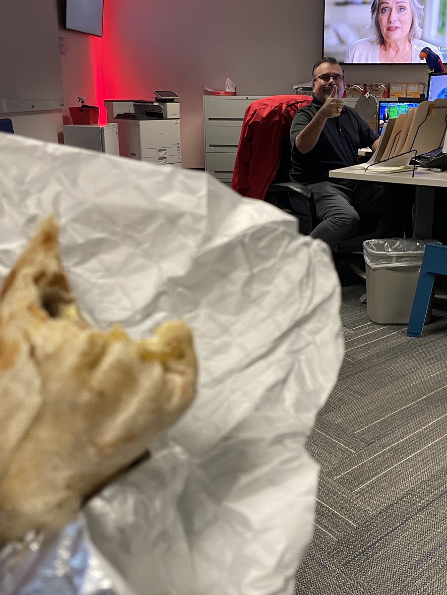 Look who’s on my side this morning! ⁦@GaryHarper3TV⁩ showed up with an extra breakfast burrito for me! 🌯 Have I told you how much I love this whole #AZfamily?