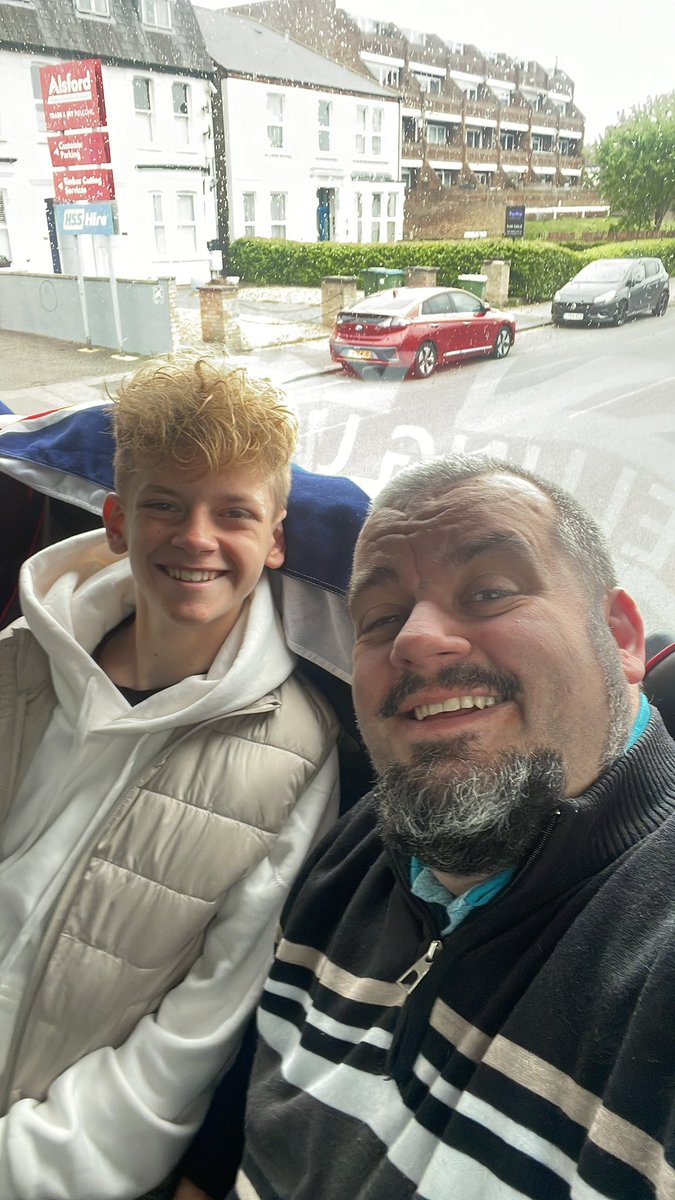brokendrone's tweet photo. @wellingunited We are on our way #upthewings #rodfather #lambcutlets https://t.co/SU1aOFzNIa