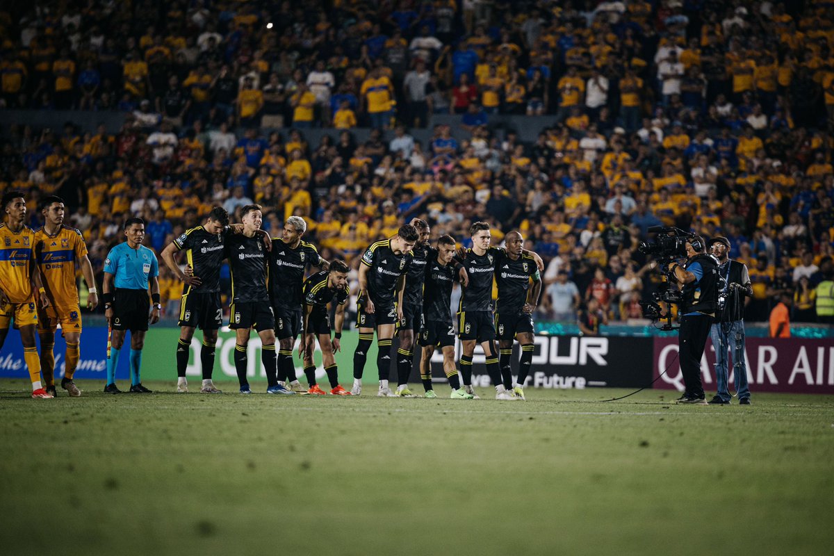 Very proud of this team. Semis are coming up. 💛🖤 @TheChampions