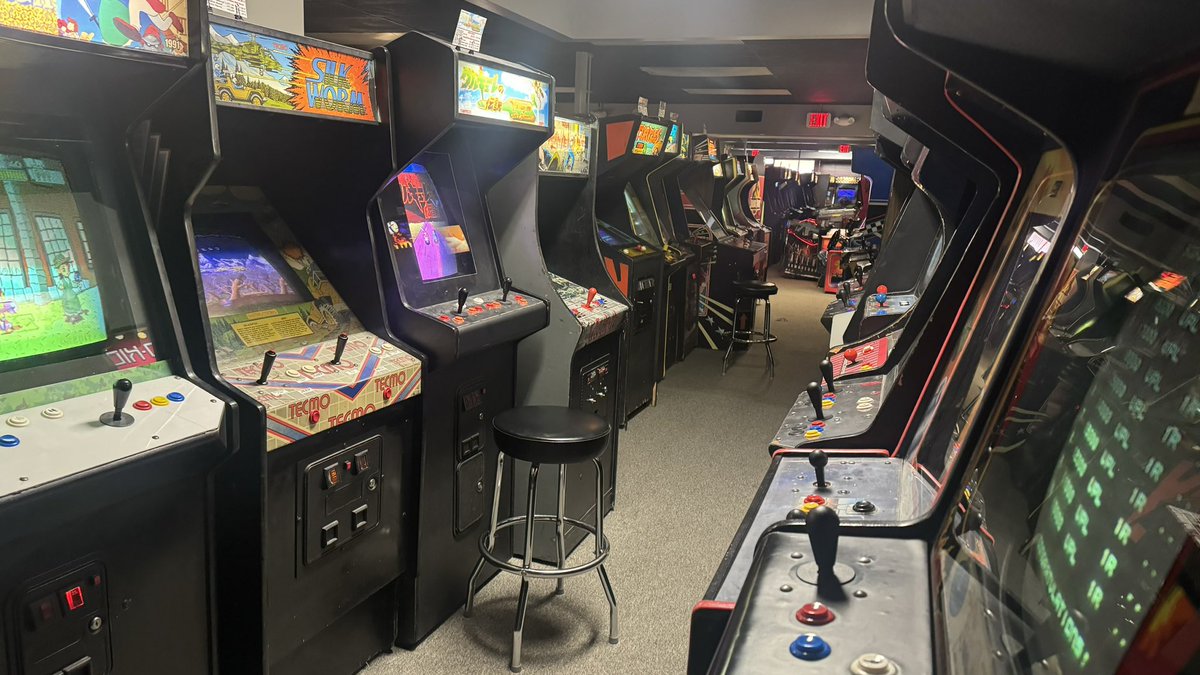 The largest Arcade in the world keeps getting bigger! We just opened up a new area to hold even more games! We are getting closer to game 1000! #gallopingghostarcade #videogames #arcade #traveldestination #largestarcadeintheworld