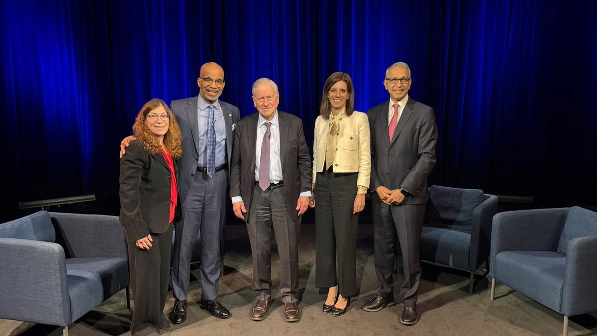 In a new edition of ACC's Cardiology Hour, #JACC EiC Dr. Valentin Fuster is joined by expert panelists in a lively discussion on the top LBCTs released during #ACC24, such as RELIEVE-HF, EMPACT-MI, and more! Watch the full video here: bit.ly/43SAiTv