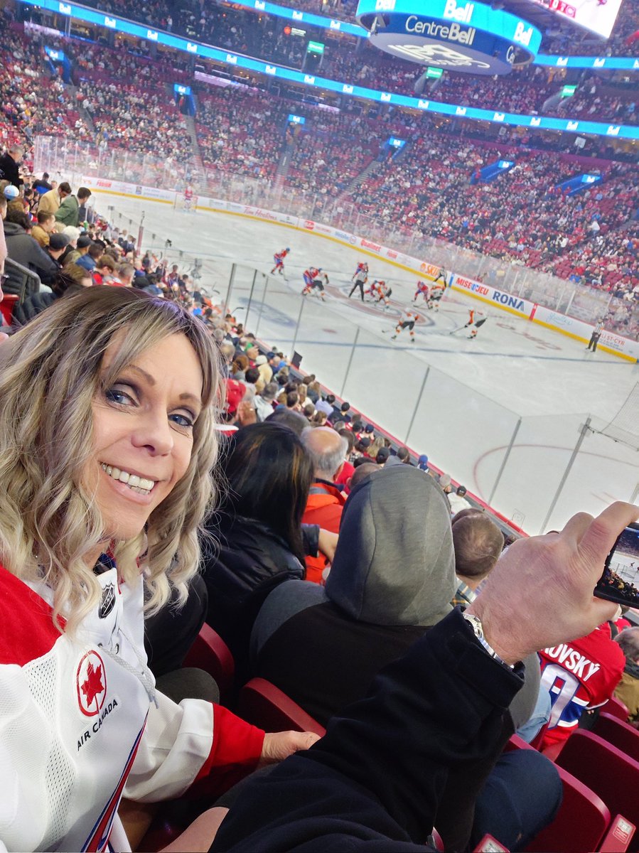 One more Habs pic before heading home. Had a great seat to watch Canadiens play their best game of the season and be part of the standing ovation for Slafkovsky's first NHL hat trick. Amazing atmosphere in the stadium!