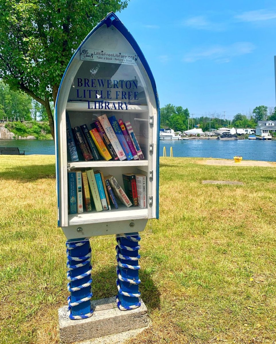 This Little Free Library really floats our boat! 🚣 Steer your rudders to a #LittleFreeLibrary in your neighborhood by downloading our free mobile app, and be sure to keep track of the libraries you visit by creating an account! lflib.org/app