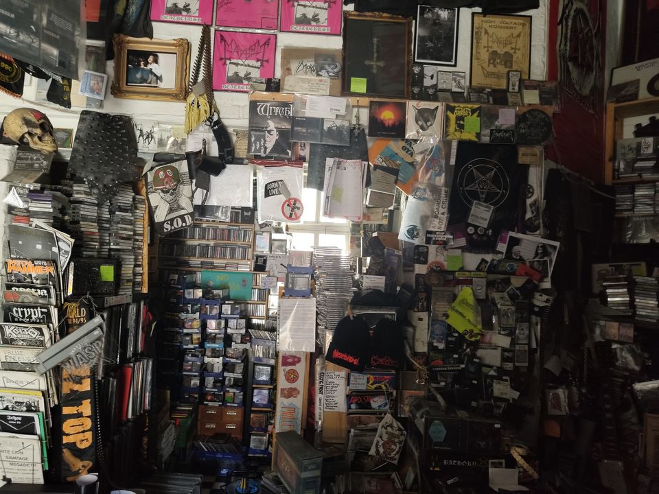Erik_Quill's tweet photo. Fantastic news from Neseblod Records! 🔥

These are FRESH photos from the shop! The damages where mostly downstairs, and just in one corner. The most valuable stuff didn't get any damage! https://t.co/v8F8k3VYNW
