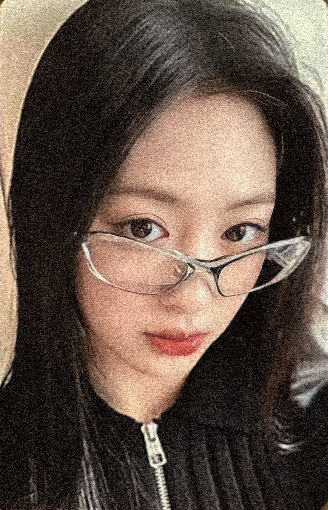 ahyeonpics's tweet photo. IT GIRL VIBES https://t.co/Ci8SvlFGnj